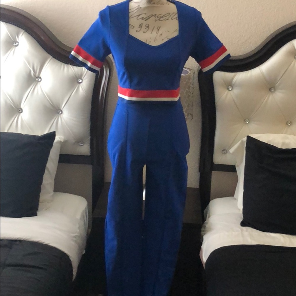 Pants 👖 and blouse 👚 set NWT